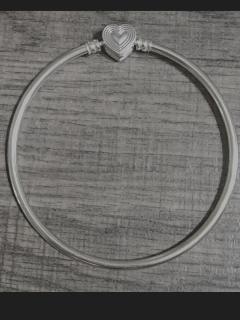 Authentic Pandora Radiating Heart Clasp Bangle Sterling silver